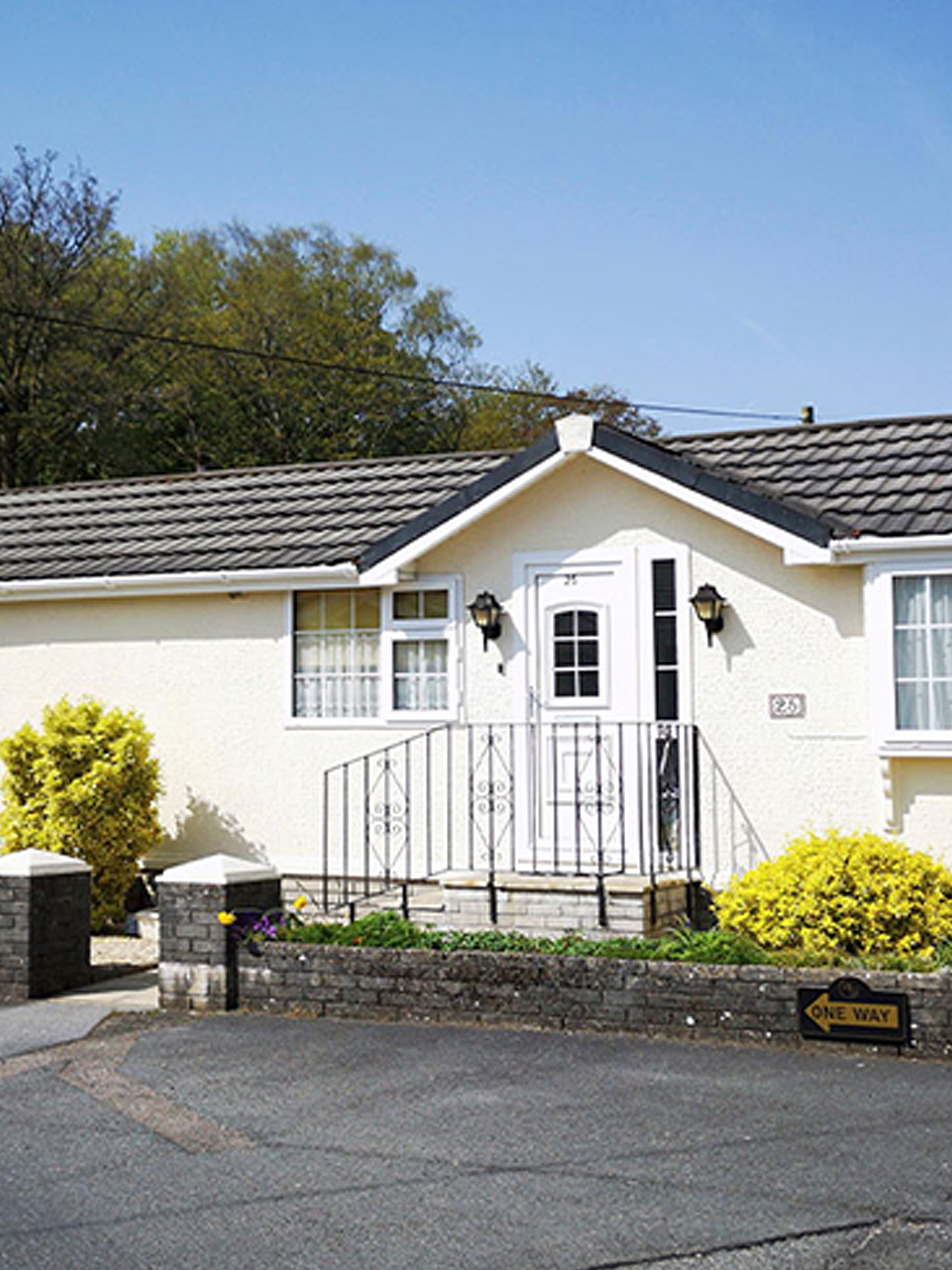 We specialize in bathroom renovations and replacements that cater to your unique needs, enhancing both style and comfort.